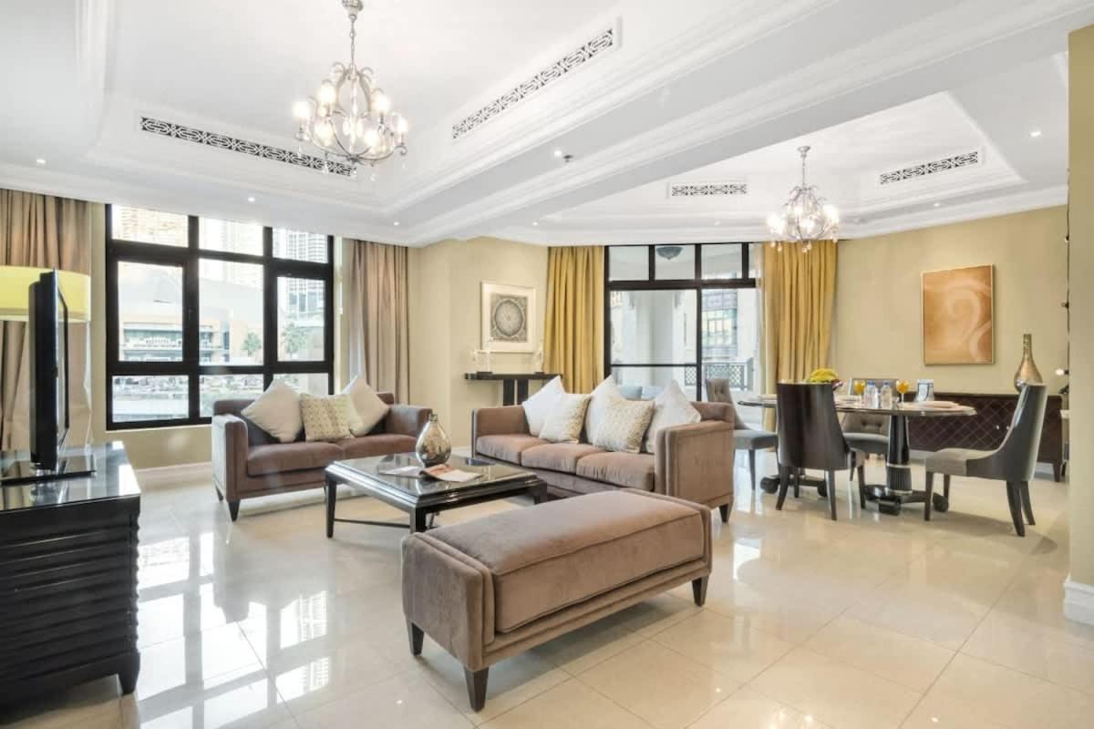 Fountain View 2bhk In Mall Apartment